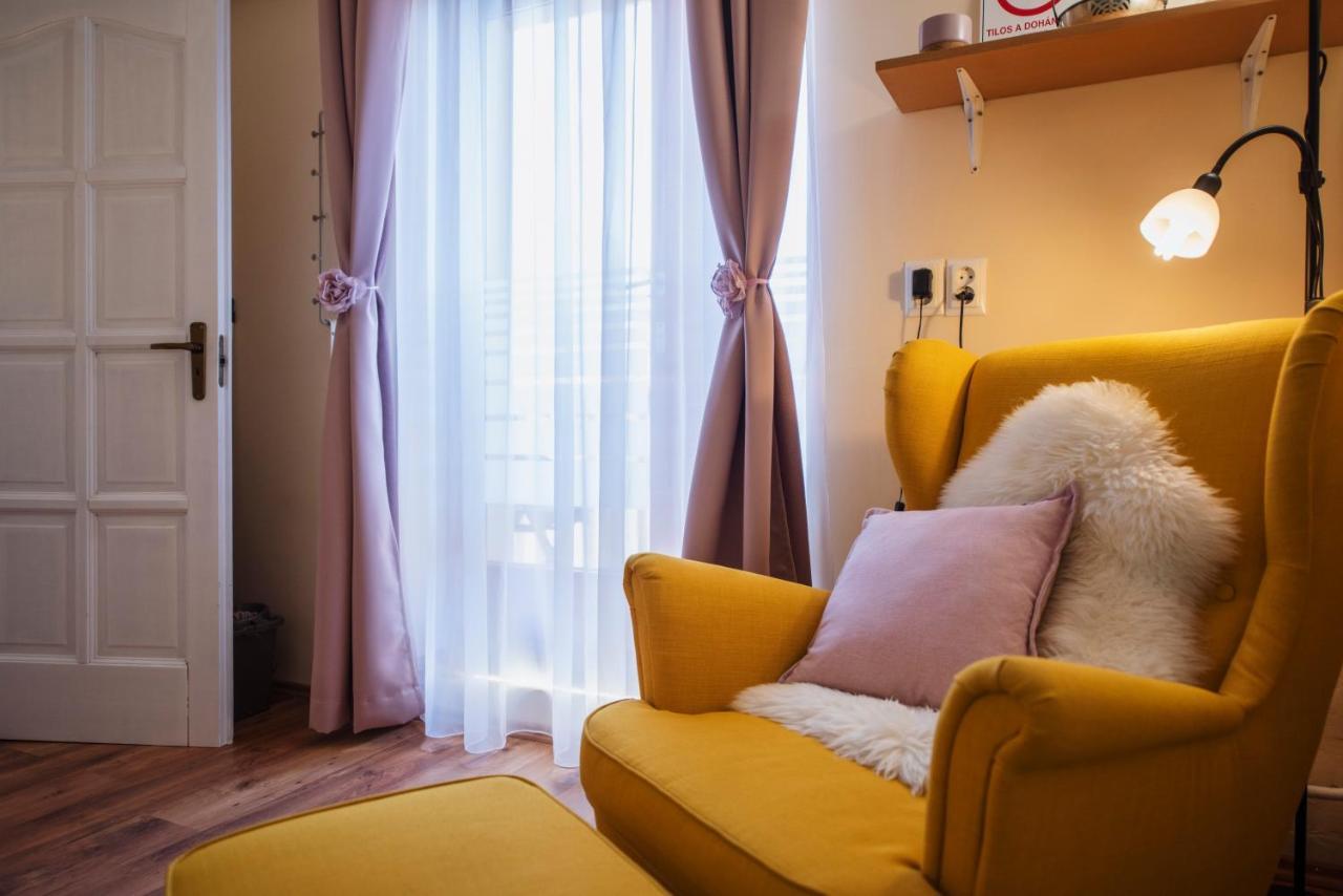 Heart of Pécs apartman free parking Extérieur photo