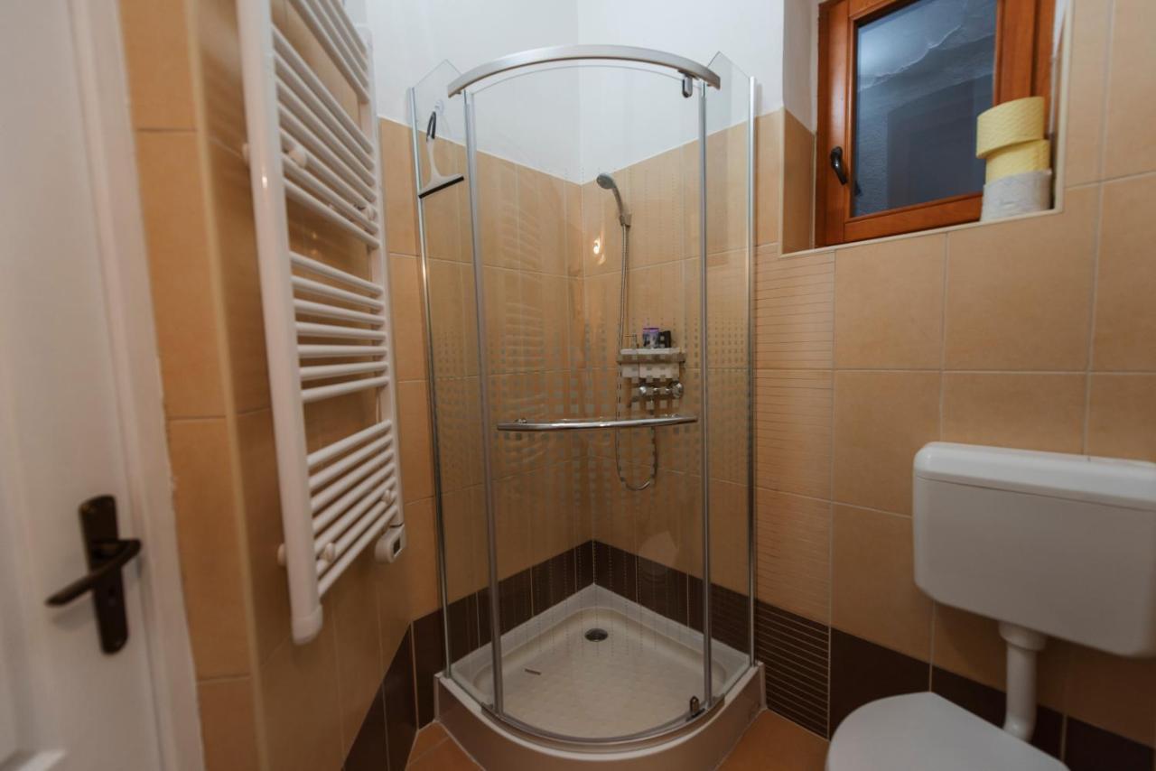 Heart of Pécs apartman free parking Extérieur photo